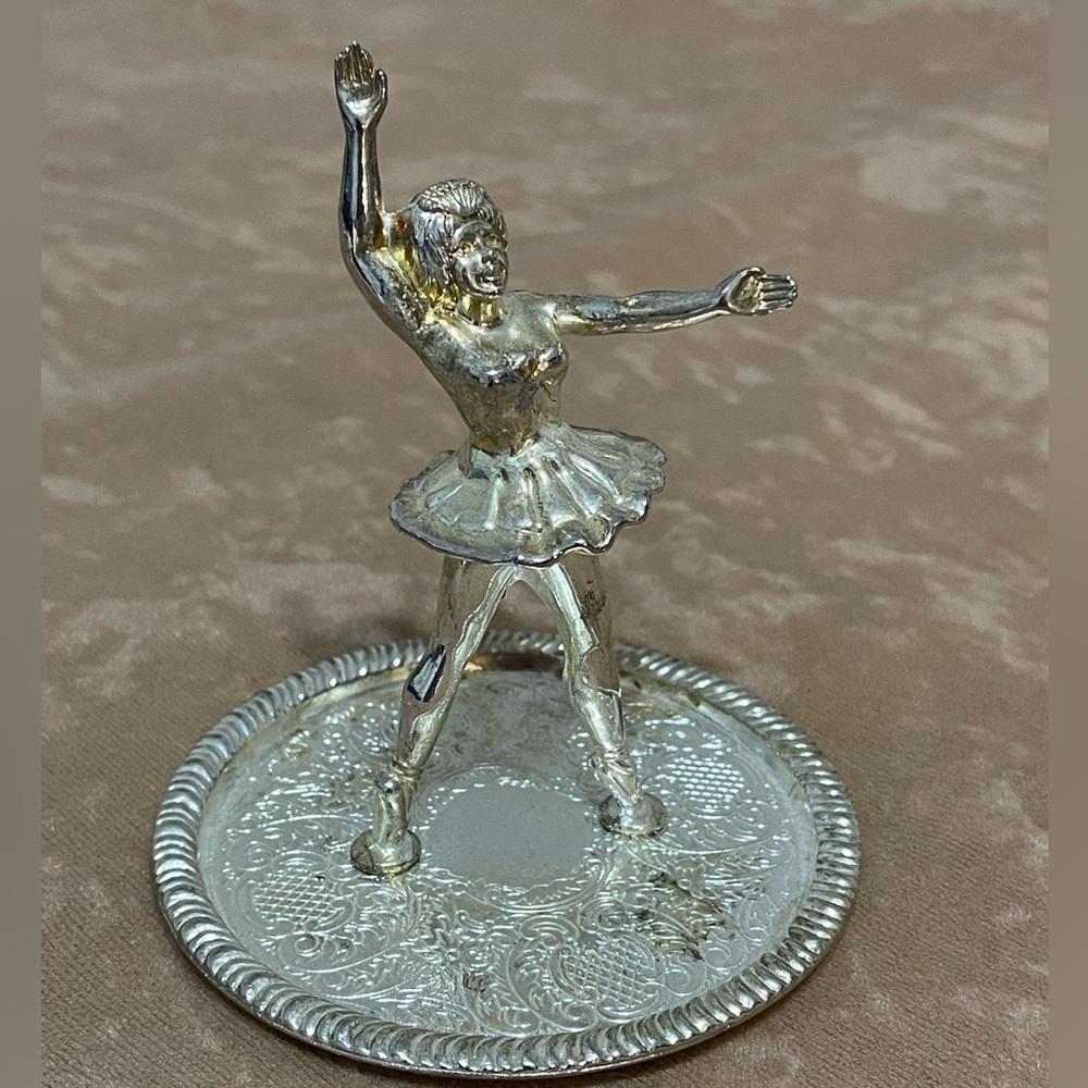 Ballerina figurine ring holder